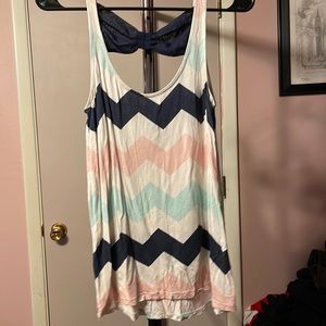 Chevron pattern tank top shirt